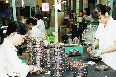 Nhóm ngành điện tử - linh kiện ghi nhận kết quả tích cực nhờ nhu cầu nội địa và xuất khẩu cùng tăng. Ảnh: NAM NGUYỄN