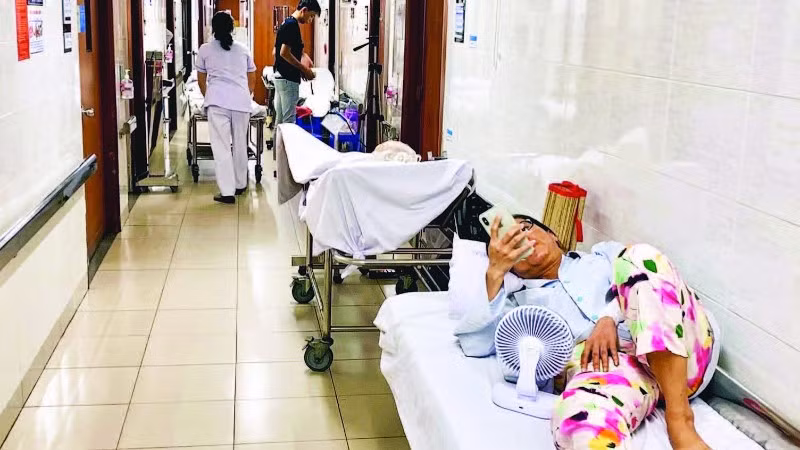 Bệnh nhân đang điều trị chạy thận tại Bệnh viện Thống Nhất.