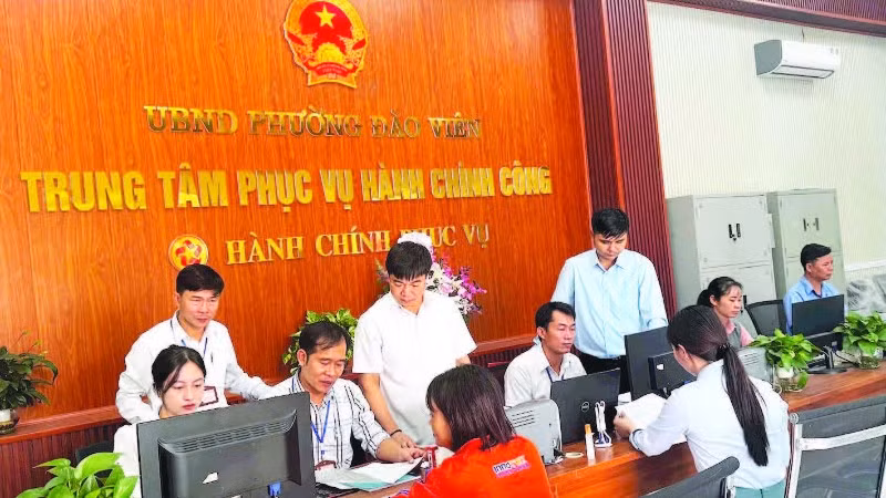 Trung tâm phục vụ hành chính công phường Đào Viên.
