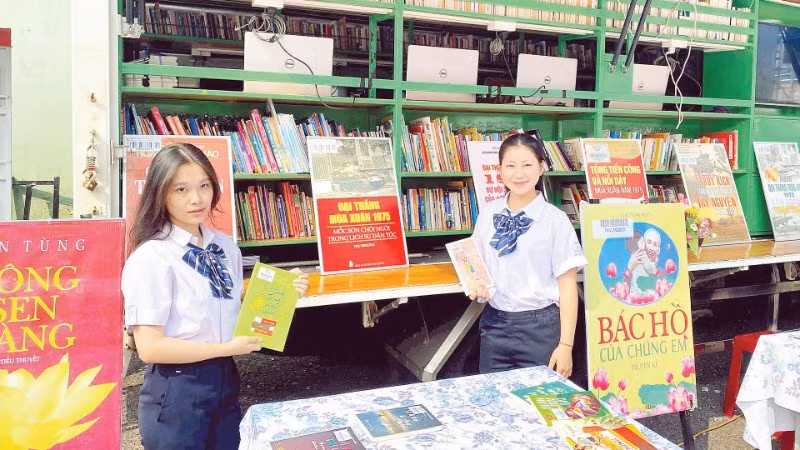 Học sinh tại tỉnh Gia Lai hào hứng tham gia Ngày hội đọc sách.