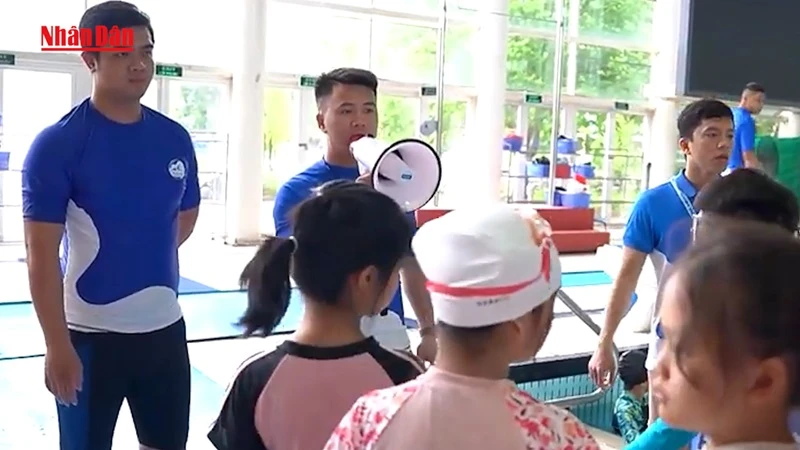 [Video] Nâng cao kỹ năng phòng, chống đuối nước cho trẻ trong kỳ nghỉ hè