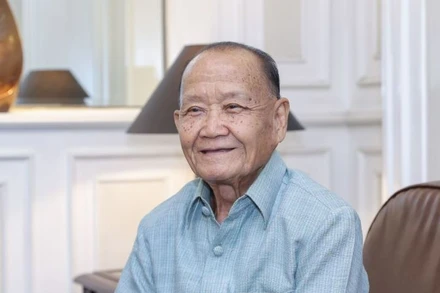 Thiếu tướng Somphone Keomixay, nguyên Chủ tịch Hội Cựu chiến binh quốc gia Lào, người đã có nhiều năm sống và học tập tại Việt Nam. (Ảnh: ĐÌNH HÒA)