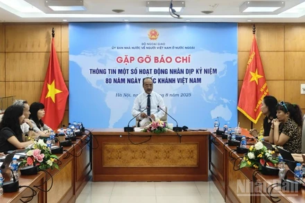 Ủy ban Nhà nước về người Việt Nam ở nước ngoài tổ chức gặp gỡ báo chí thông tin một số hoạt động cho kiều bào nhân kỷ niệm 80 năm Cách mạng tháng Tám và Quốc khánh 2/9. 