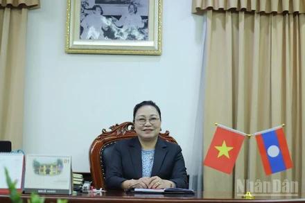 Đại sứ nước Cộng hòa Dân chủ Nhân dân Lào tại Việt Nam Khamphao Ernthavanh. 