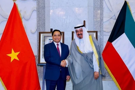 Thủ tướng Chính phủ Phạm Minh Chính và Thủ tướng Nhà nước Kuwait Sheikh Ahmad Al-Abdullah Al-Sabah. (Ảnh: Nhật Bắc/VGP)