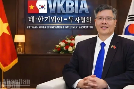 Tiến sĩ Trần Hải Linh, Ủy viên Ủy ban Trung ương Mặt trận Tổ quốc Việt Nam, Chủ tịch Hiệp hội Doanh nhân và Đầu tư Việt Nam-Hàn Quốc (VKBIA), Chủ tịch sáng lập Hội Chuyên gia-Trí thức Việt Nam-Hàn Quốc (VKEIA)