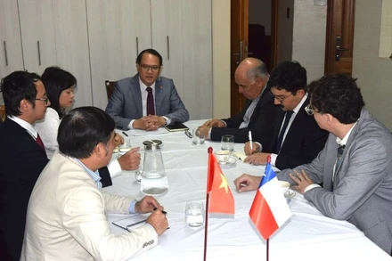 Quang cảnh cuộc gặp gỡ báo chí. (Ảnh do Đại sứ quán Việt Nam tại Chile cung cấp)