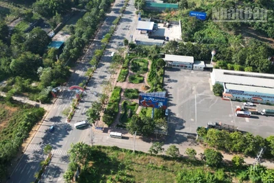 Trung tâm Đăng kiểm xe cơ giới Sơn La (mã số 2601D) đặt tại bản Noong La, phường Chiềng Sinh, bắt đầu hoạt động từ năm 2016, nhưng vẫn chưa hoàn tất thủ tục đấu nối ra Quốc lộ 6.