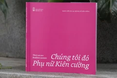 Sách ảnh "Chúng tôi đó-Phụ nữ kiên cường".