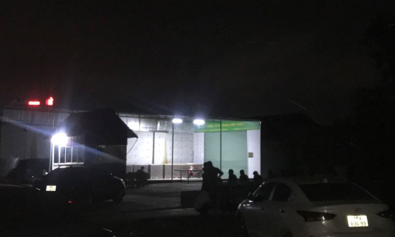 Hiện trường vụ nổ được lực lượng công an phong tỏa, điều tra