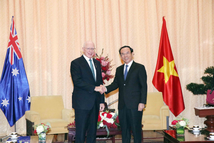 Đồng chí Nguyễn Văn Nên, Ủy viên Bộ Chính trị, Bí thư Thành ủy Thành phố Hồ Chí Minh tiếp Toàn quyền Australia David Hurley. Ảnh: TTXVN