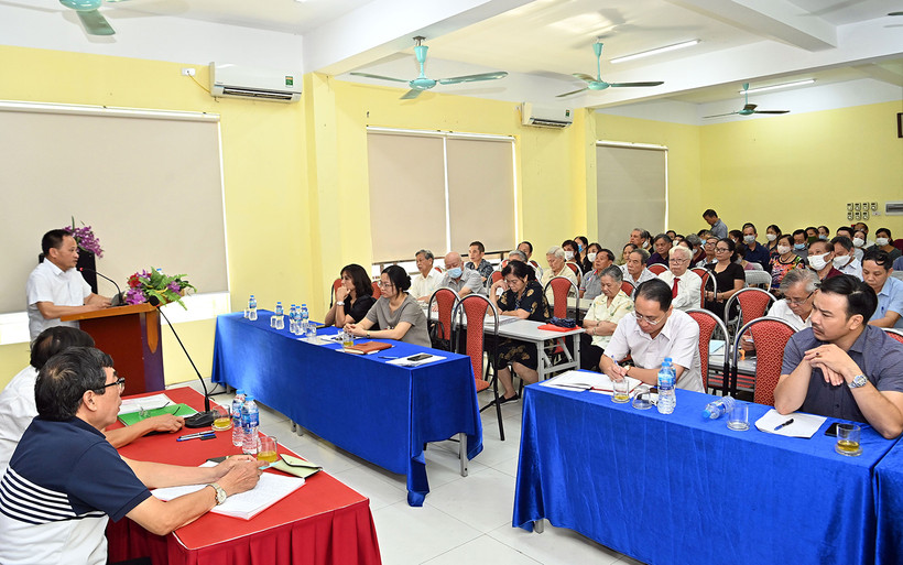 Một buổi sinh hoạt đảng tại Chi bộ số 9, phường Bạch Đằng, quận Hai Bà Trưng, Hà Nội. (Ảnh DUY ĐĂNG)