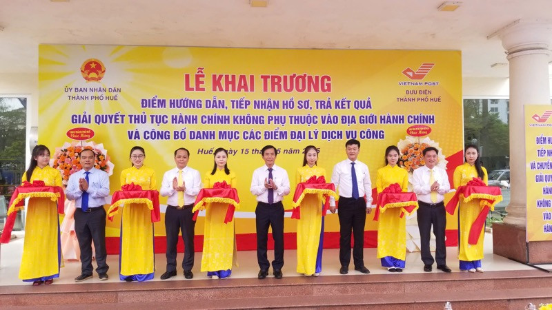 Thành phố Huế tiên phong cung cấp dịch vụ công vượt ranh giới hành chính.