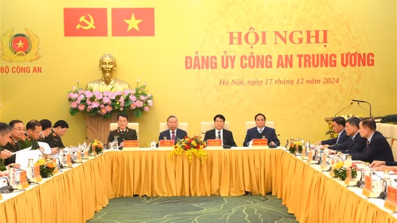 Tổng Bí thư Tô Lâm, Chủ tịch nước Lương Cường, Thủ tướng Chính phủ Phạm Minh Chính dự Hội nghị Đảng ủy Công an Trung ương năm 2024.