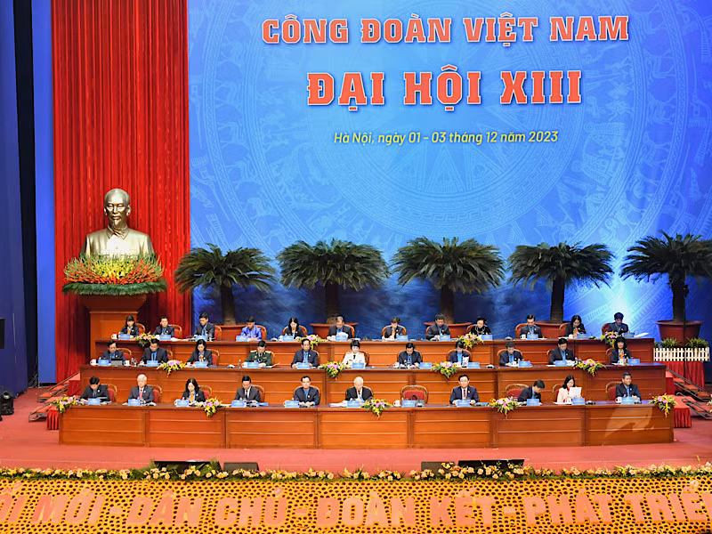Đoàn Chủ tịch Đại hội XIII Công đoàn Việt Nam.