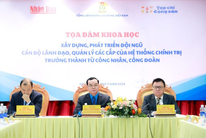 Các đồng chí chủ trì Tọa đàm.