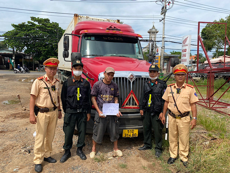 Xử lý tài xế dương tính với ma túy.