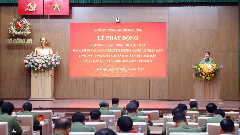 Toàn cảnh lễ phát động.