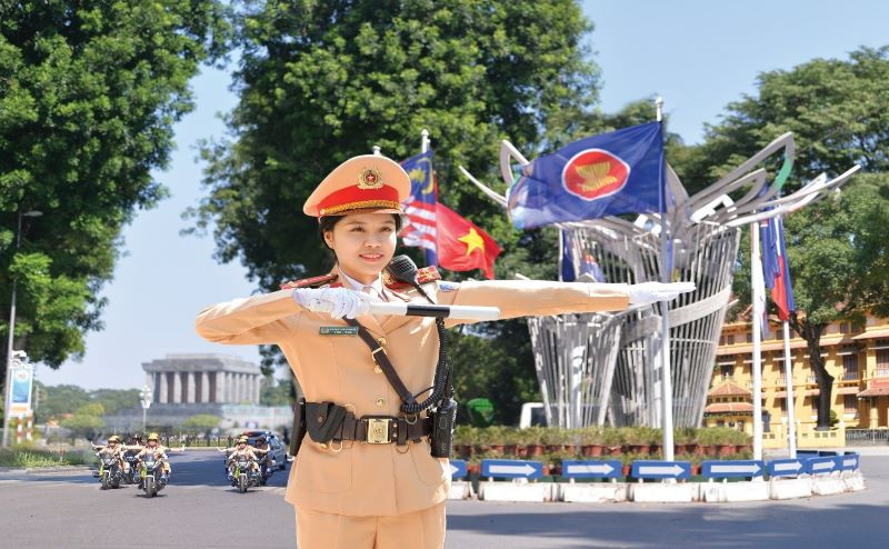 Sẵn sàng bảo đảm trật tự an toàn, giao thông trên địa bàn Thủ đô dịp Lễ 30/4 và 1/5.