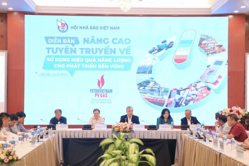 Diễn đàn "Nâng cao tuyên truyền về sử dụng hiệu quả năng lượng cho phát triển bền vững".