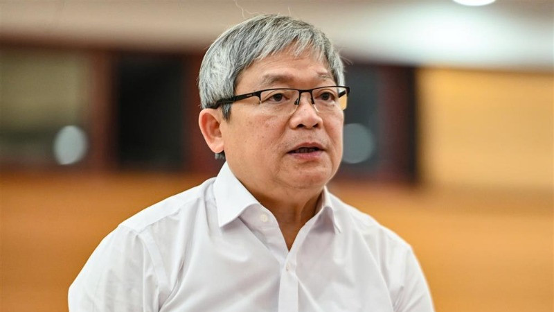 Thiếu tướng Hoàng Anh Tuyên trả lời báo chí tại Họp báo.