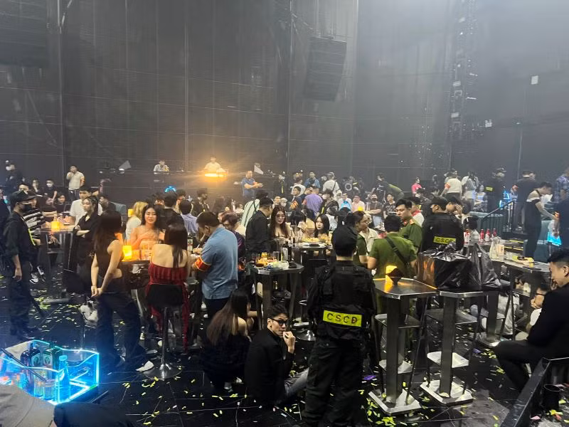 Phát hiện hàng chục “dân chơi” dương tính với ma túy.