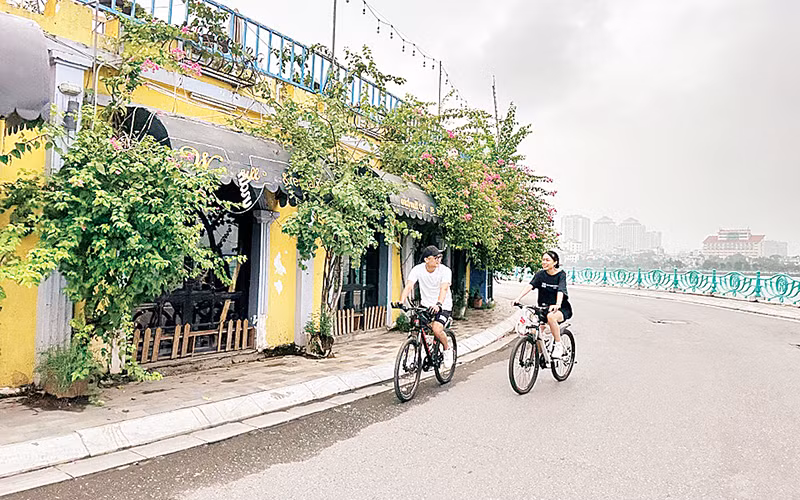 Đường Quảng An, một tuyến đường đẹp của Thủ đô.