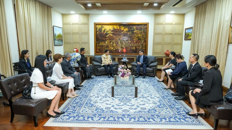 Đại sứ Việt Nam tại Thái Lan Phạm Việt Hùng tiếp Hội Hữu nghị Thái-Việt tới thăm hỏi. (Ảnh: Đại sứ quán Việt Nam tại Thái Lan)