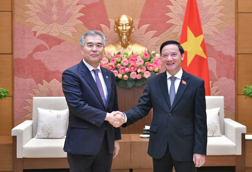 Phó Chủ tịch Quốc hội Nguyễn Khắc Định và Chủ tịch Hội đồng thành phố Seoul Kim Hyeonki tại cuộc tiếp. Ảnh: daibieunhandan.vn