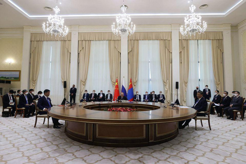 Lãnh đạo các nước Trung Quốc, Nga và Mông Cổ họp bên lề Hội nghị cấp cao SCO. (Ảnh REUTERS) 