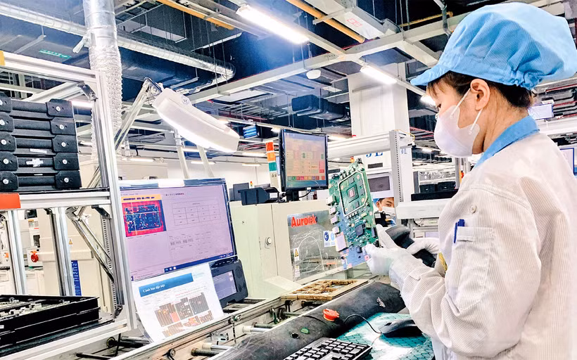 Sản xuất tại nhà máy của Công ty Pegatron trong khu công nghiệp DEEP-C Hải Phòng.
