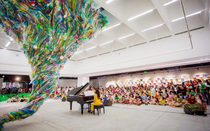 Một buổi biểu diễn tại không gian Trung tâm Nghệ thuật đương đại Vincom, Hà Nội. (Ảnh VCCA)