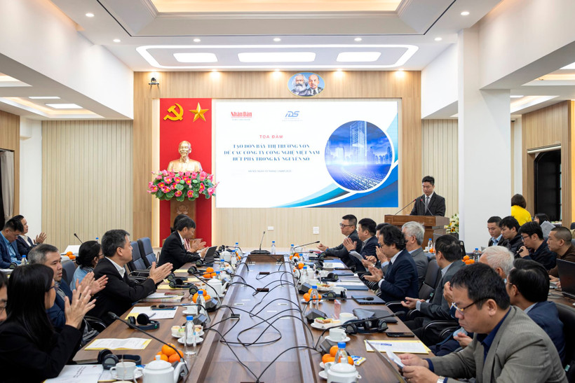 Toàn cảnh tọa đàm. Ảnh: Sơn Tùng 