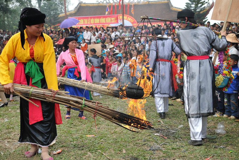Một cuộc thi thổi cơm tại Bắc Giang, nét văn hóa xưa được trao truyền qua nhiều thế hệ. Nguồn: BTC cuộc thi ảnh “Vẻ đẹp Việt Nam” của Truyền hình Nhân Dân.