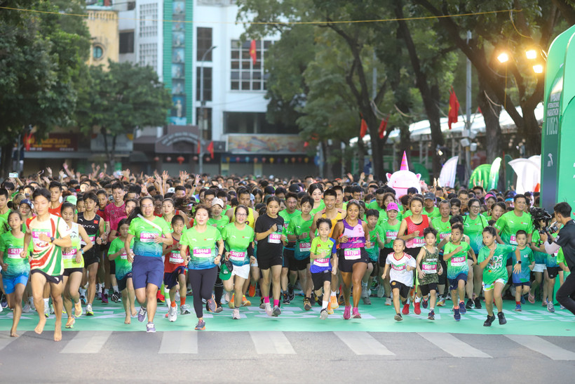 Giải chạy VPIM 2023 thu hút gần 11.000 chân chạy trong nước và quốc tế tranh tài.