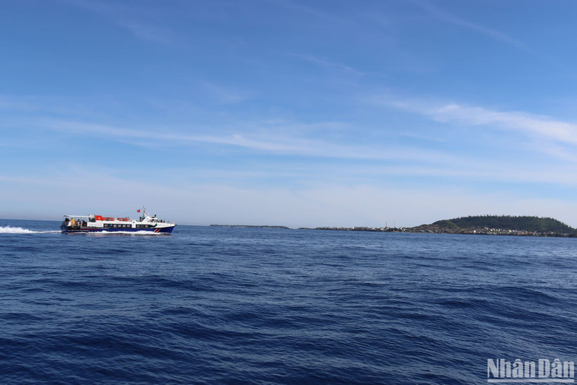 Tỉnh Quảng Ngãi yêu cầu tuyệt đối không để bất cứ người dân nào còn ở lại đất liền, không được về quê Lý Sơn ăn Tết cùng gia đình.