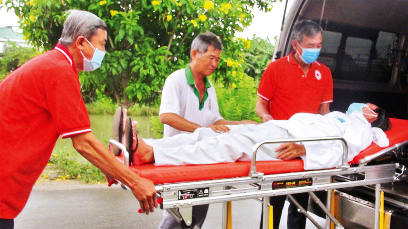 Xe chuyển bệnh nhân miễn phí ở An Giang đã giúp nhiều người bệnh được đưa đi cấp cứu kịp thời.