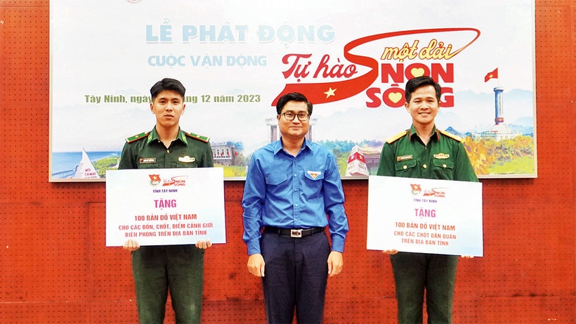 Tỉnh đoàn Tây Ninh phát động cuộc vận động “Tự hào một dải non sông” do Trung ương Ðoàn tổ chức.