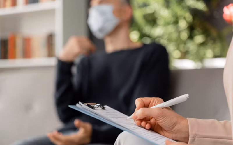 Khi có vấn đề về tâm lý, người dân cần đến các trung tâm uy tín, được cấp phép để tham vấn, trị liệu.