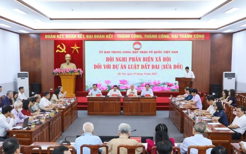 Hội nghị phản biện xã hội đối với dự thảo Luật Đất đai (sửa đổi).