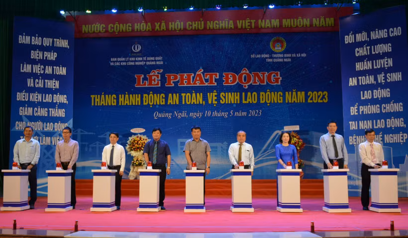 Lãnh đạo tỉnh Quảng Ngãi và các sở, ngành, địa phương, doanh nghiệp phát động Tháng hành động An toàn, vệ sinh lao động năm 2023. 