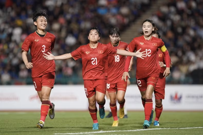 Đội tuyển nữ Việt Nam trong trận bán kết gặp tuyển nữ Campuchia.