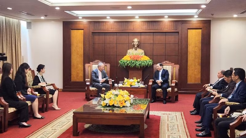 Lãnh đạo tỉnh Hòa Bình làm việc với Tập đoàn Xây dựng Thái Bình Dương (Trung Quốc).