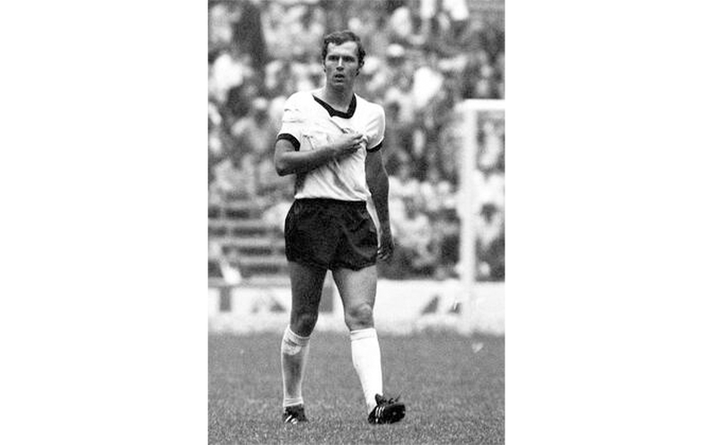 Franz Beckenbauer- vị "Kaiser" (Hoàng đế) đích thực