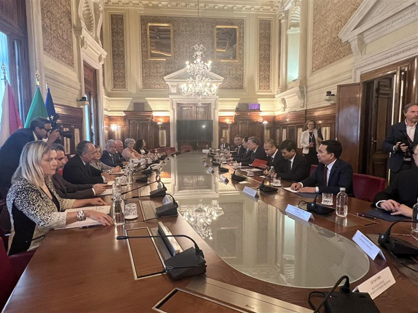 Bộ trưởng Tô Lâm hội đàm với Bộ trưởng Nội vụ Italia. Ảnh: bocongan.gov.vn