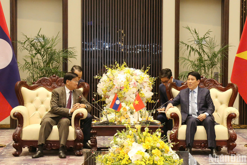 Chủ tịch nước Lương Cường tiếp Tổng Bí thư, Chủ tịch nước Lào Thongloun Sisoulith