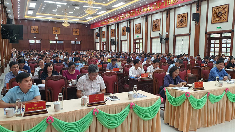 Gần 300 đại biểu Hội đồng nhân dân các cấp tỉnh Gia Lai tham dự tập huấn.