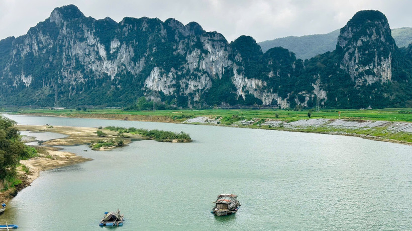 Phong cảnh hữu tình ở xã Phong Hóa, huyện Tuyên Hóa, tỉnh Quảng Bình.