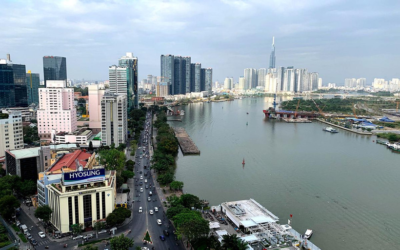 Một góc khu vực trung tâm Thành phố Hồ Chí Minh. (Ảnh QUỲNH DANH)
