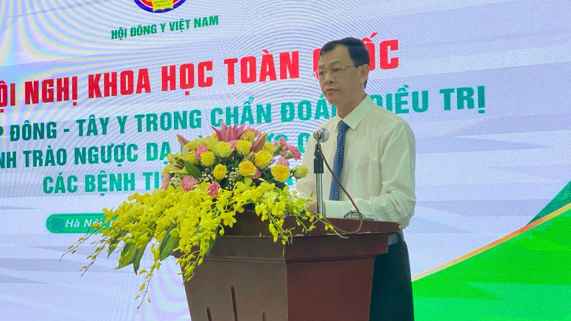 TS Nguyễn Tri Thức, Thứ trưởng Y tế phát biểu tại hội nghị.